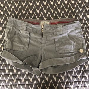 blue & white American Eagle Shorts!😍😊